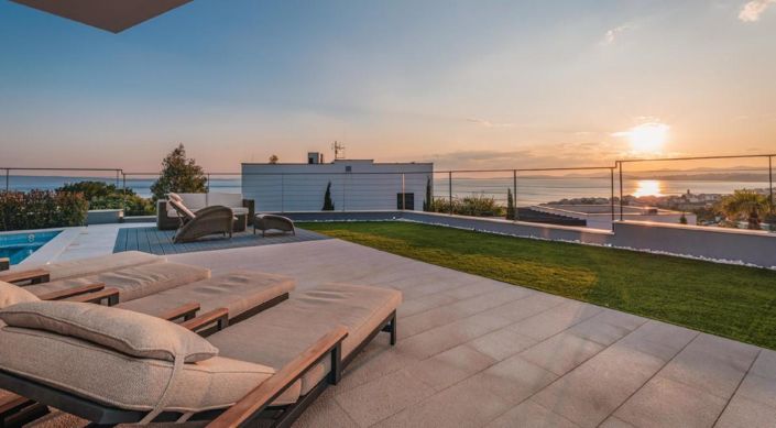 Image No.5-4 Bed Property for sale