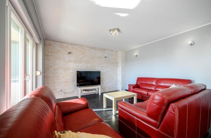 Image No.24-4 Bed Property for sale