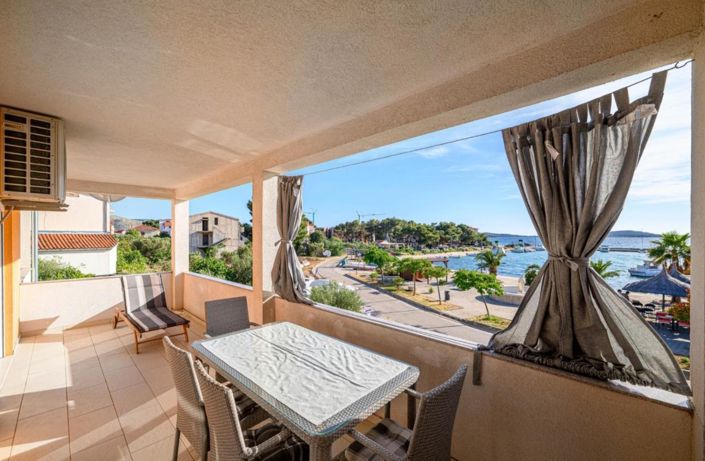 Image No.6-4 Bed Property for sale