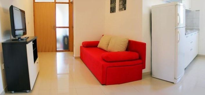 Image No.10-6 Bed Property for sale