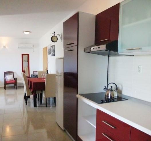 Image No.23-6 Bed Property for sale