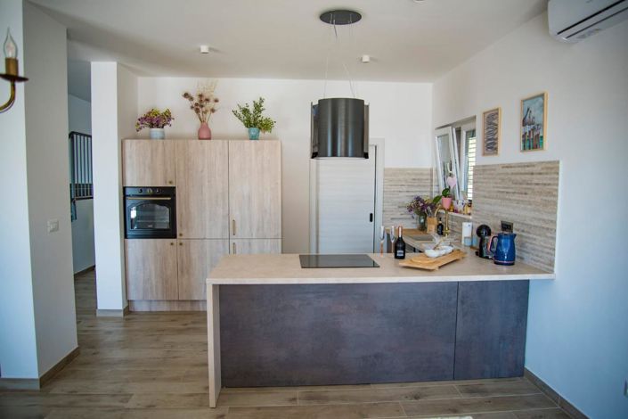 Image No.21-4 Bed Property for sale