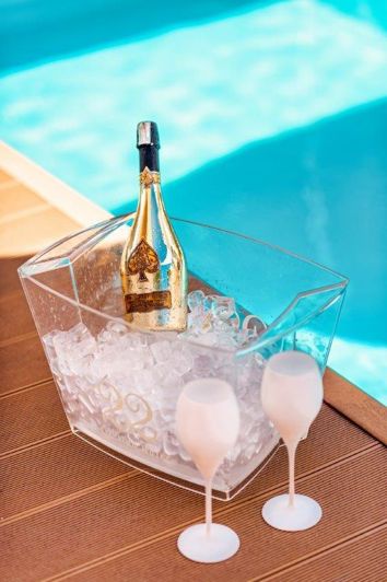 Image No.14-6 Bed Property for sale