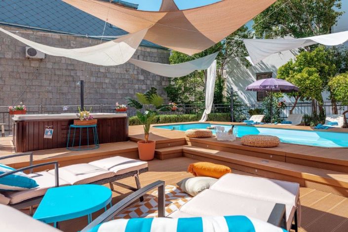 Image No.6-6 Bed Property for sale