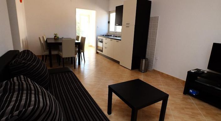 Image No.24-11 Bed Property for sale