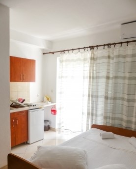 Image No.5-8 Bed Property for sale