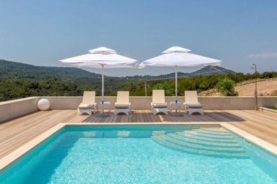 1 - Hvar, Propriété