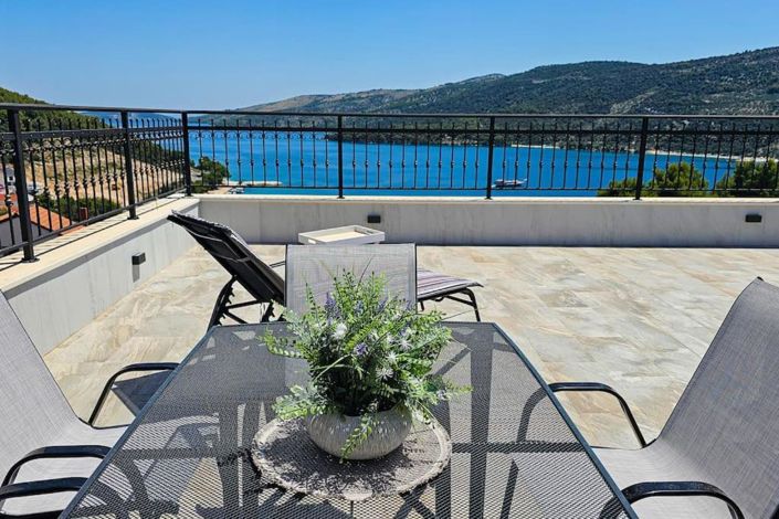 Image No.9-4 Bed Property for sale