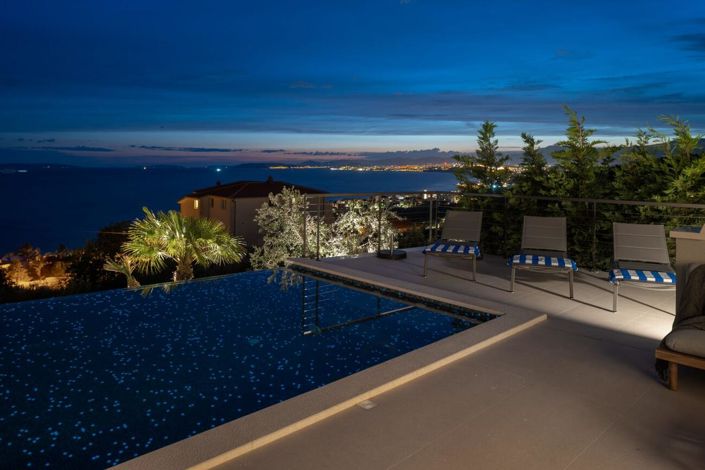 Image No.21-4 Bed Property for sale