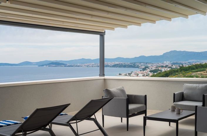 Image No.8-4 Bed Property for sale