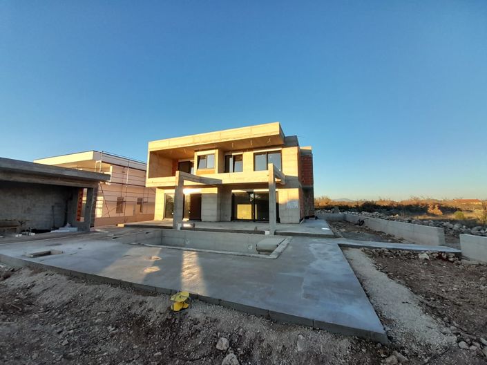 Image No.13-4 Bed Property for sale