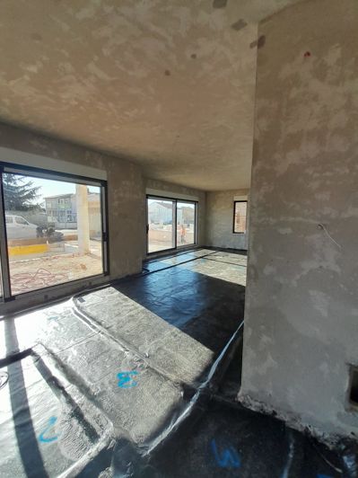 Image No.22-4 Bed Property for sale