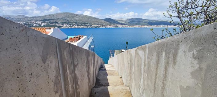 Image No.4-4 Bed Property for sale