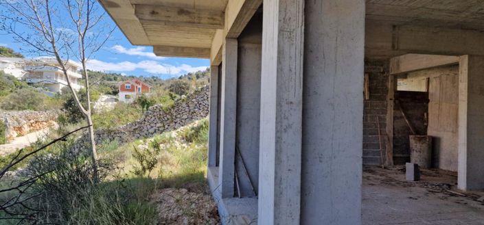 Image No.14-3 Bed Property for sale