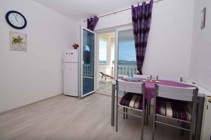 Image No.22-7 Bed Property for sale