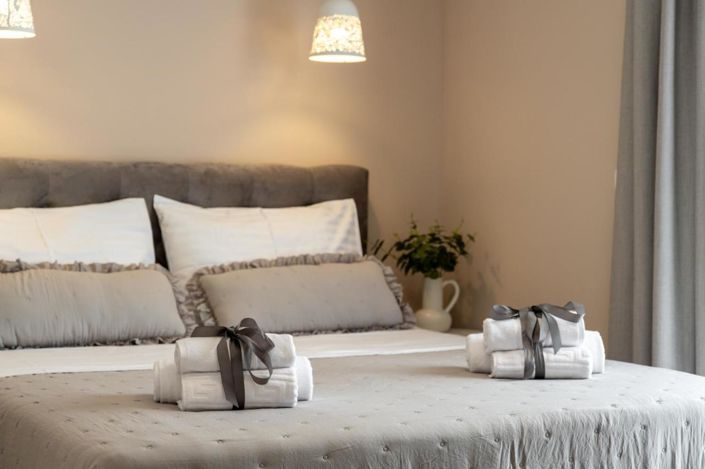 Image No.24-4 Bed Property for sale