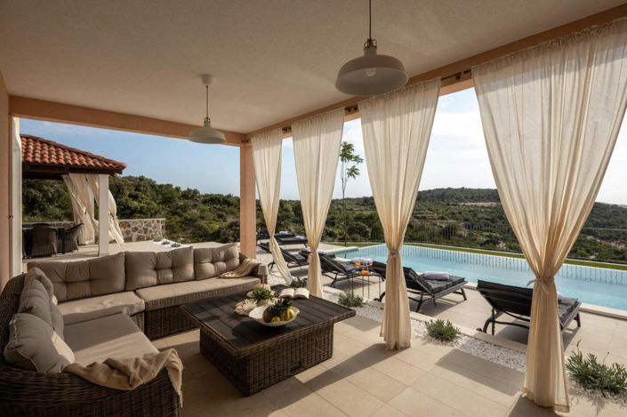 Image No.6-4 Bed Property for sale