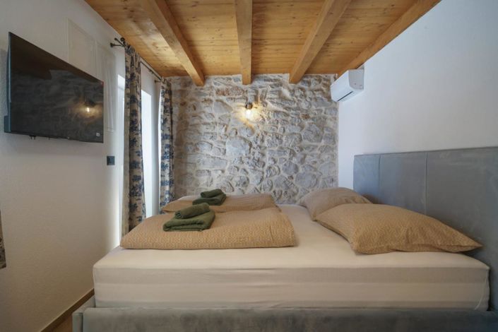 Image No.7-3 Bed Property for sale