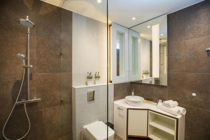 Image No.17-12 Bed Property for sale