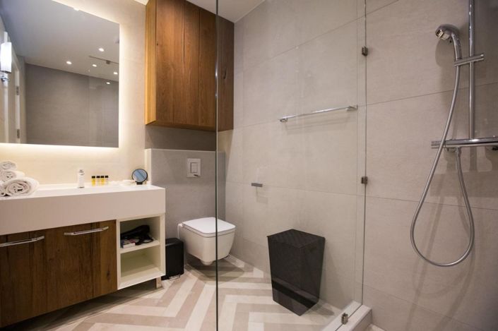 Image No.20-12 Bed Property for sale