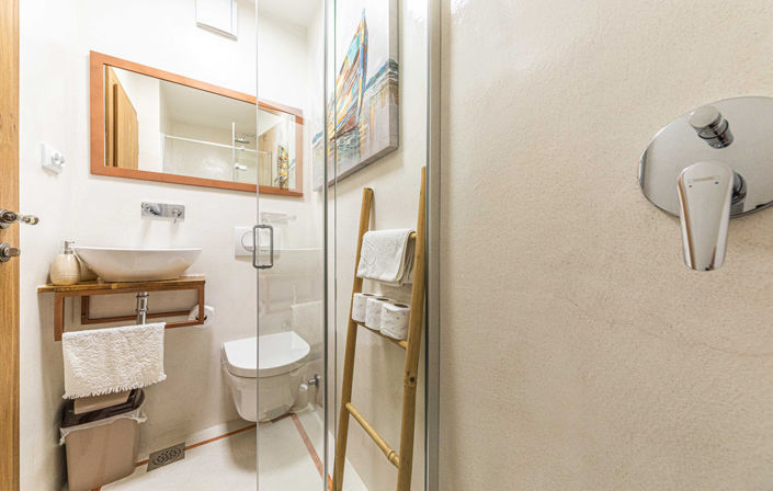 Image No.15-3 Bed Property for sale