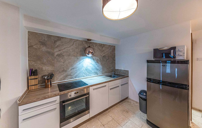 Image No.20-3 Bed Property for sale