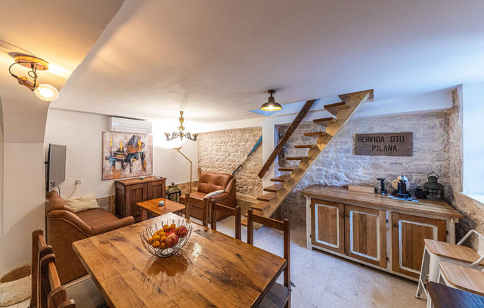 Image No.22-3 Bed Property for sale