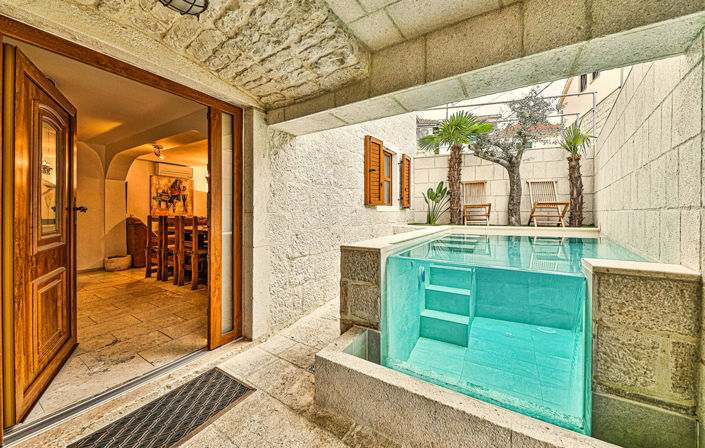 Image No.5-3 Bed Property for sale