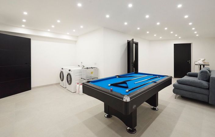 Image No.15-4 Bed Property for sale