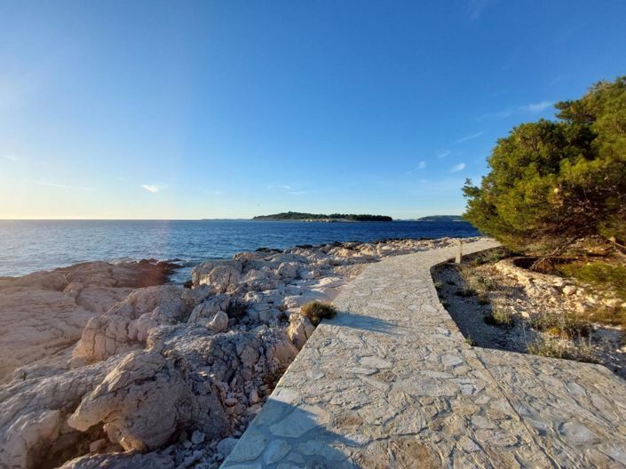 Image No.9-3 Bed Property for sale