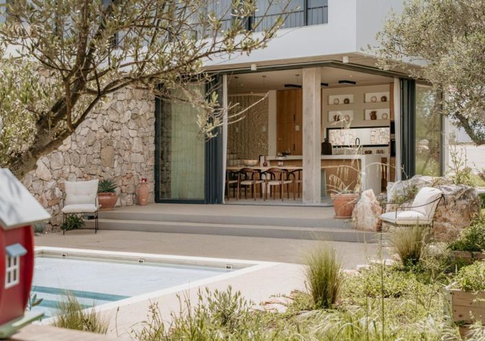 Image No.23-3 Bed Property for sale