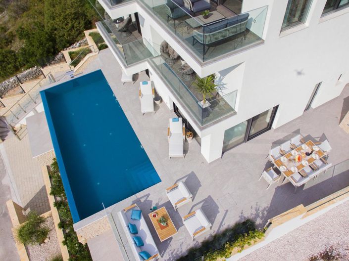 Image No.11-4 Bed Property for sale