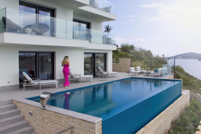 Image No.6-4 Bed Property for sale