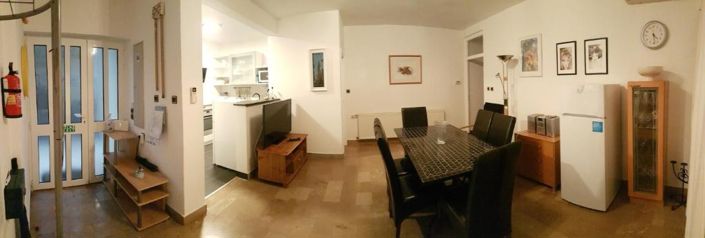 Image No.21-8 Bed Property for sale