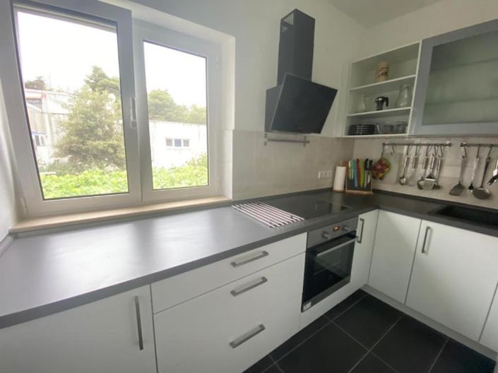 Image No.24-8 Bed Property for sale