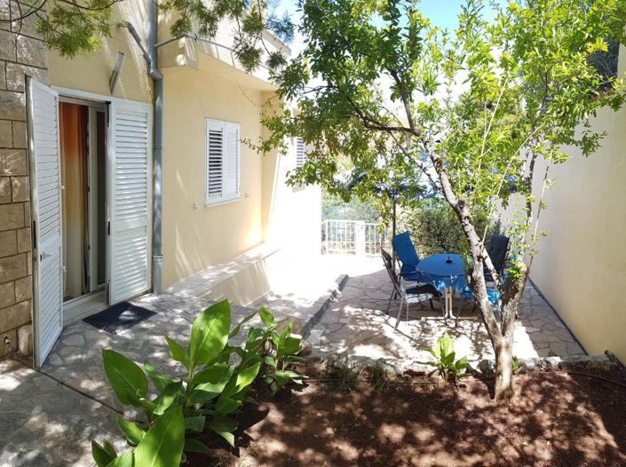 Image No.7-8 Bed Property for sale