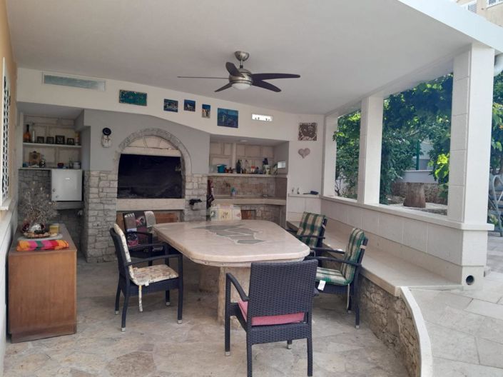 Image No.11-5 Bed Property for sale