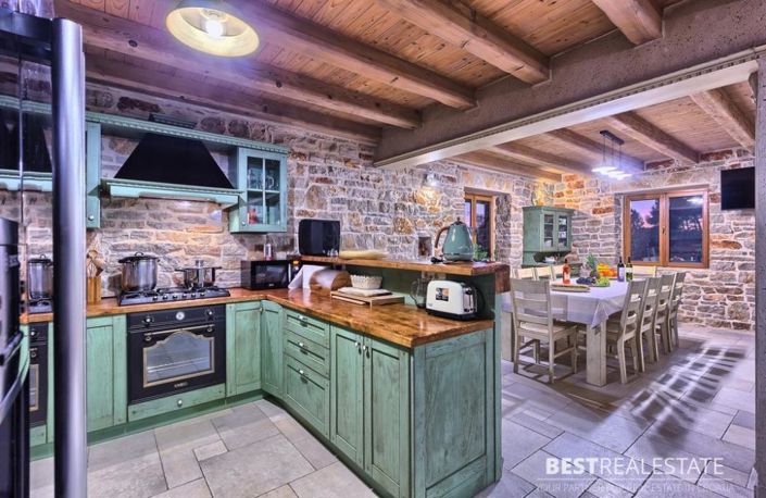 Image No.7-Propriété de 5 chambres à vendre à Hvar