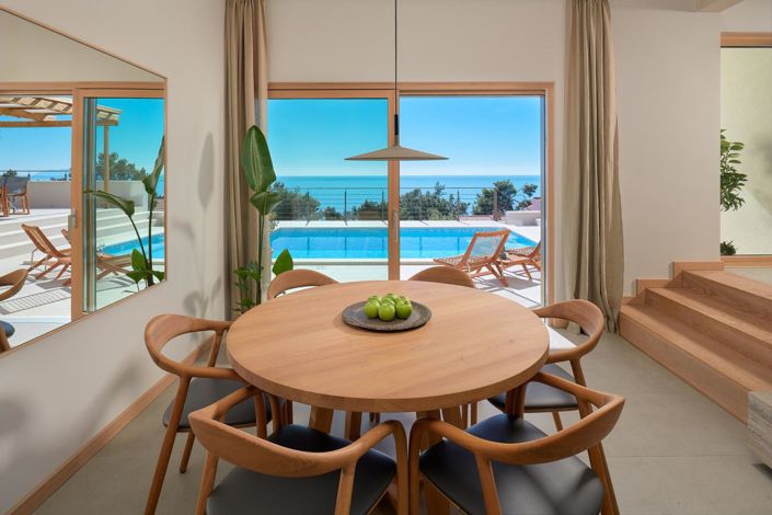 Image No.14-4 Bed Property for sale