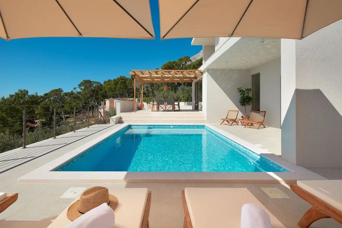 Image No.2-4 Bed Property for sale