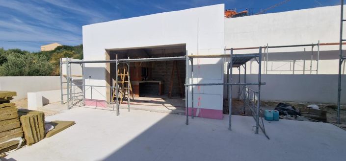 Image No.17-4 Bed Property for sale