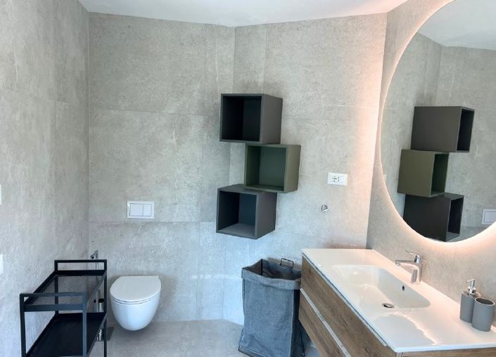 Image No.16-4 Bed Property for sale