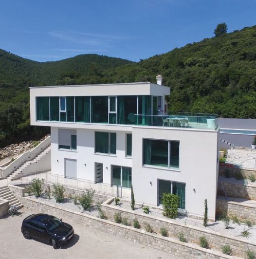 Image No.5-4 Bed Property for sale