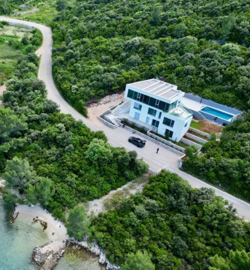 Image No.6-4 Bed Property for sale