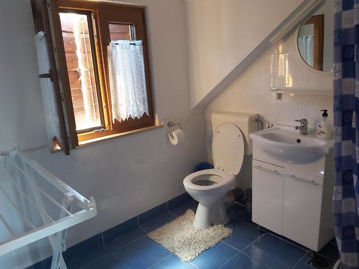Image No.24-8 Bed Property for sale