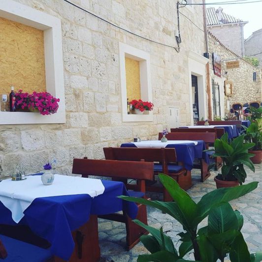 Image No.6-8 Bed Property for sale