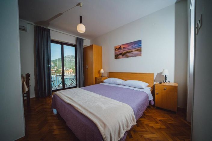 Image No.21-Propriété de 15 chambres à vendre à Seget