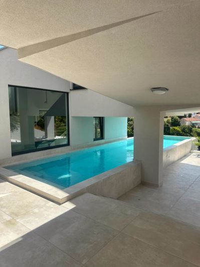 Image No.4-4 Bed Property for sale