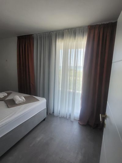 Image No.17-4 Bed Property for sale