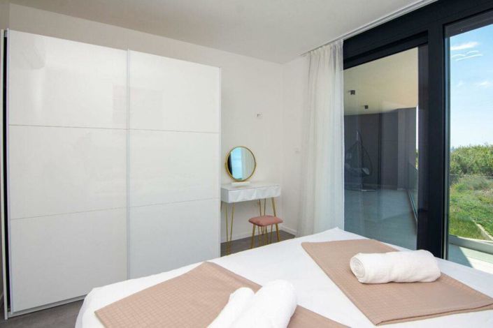 Image No.21-4 Bed Property for sale